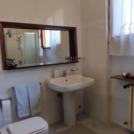 לינה וארוחת בוקר Gemma גרצאנה