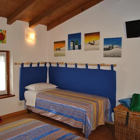 לינה וארוחת בוקר Gemma