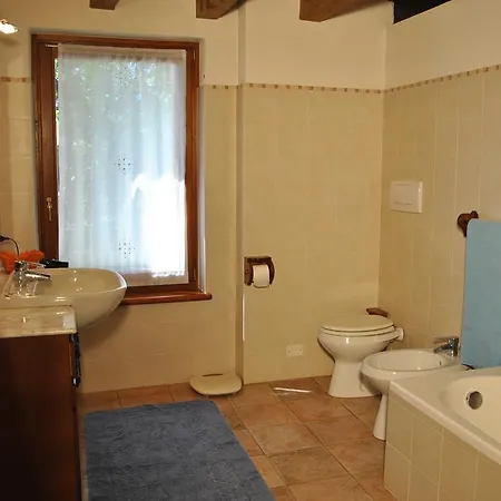 לינה וארוחת בוקר Gemma